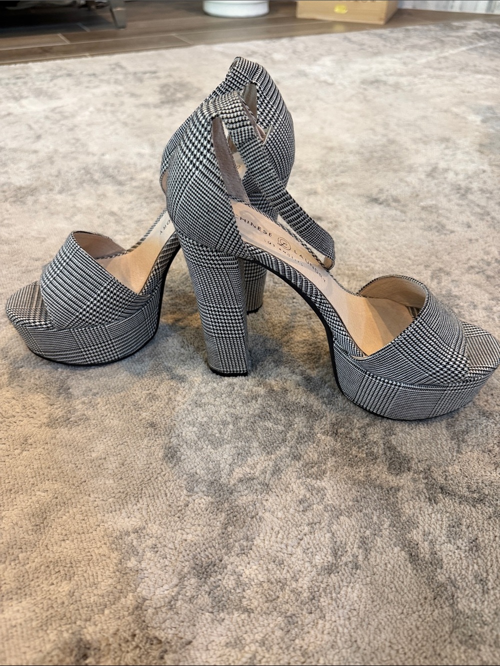 Chinese Laundry Black and White Plaid Platform Heels